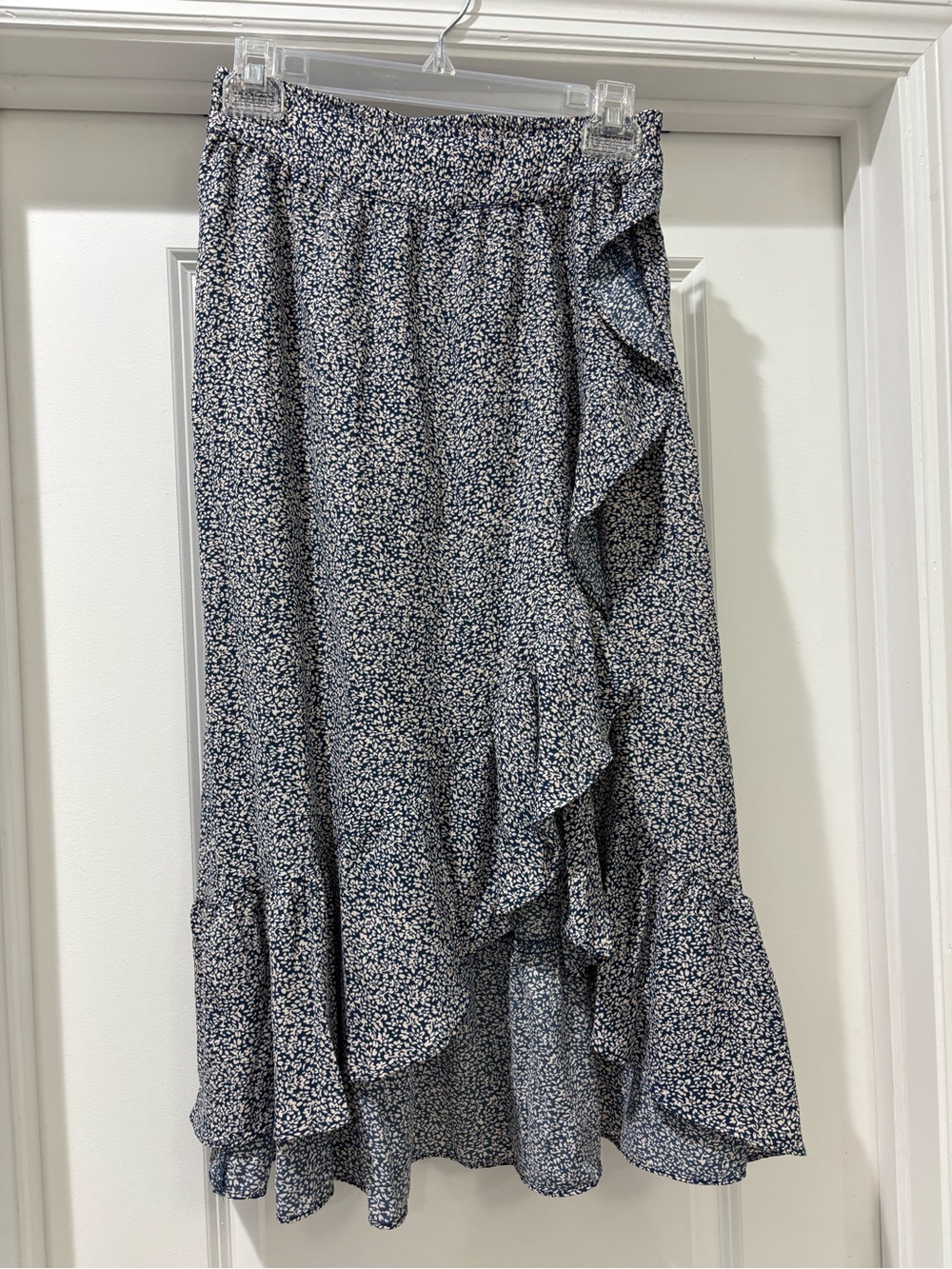 NEW LC Lauren Conrad Navy Floral Ruffle Skirt